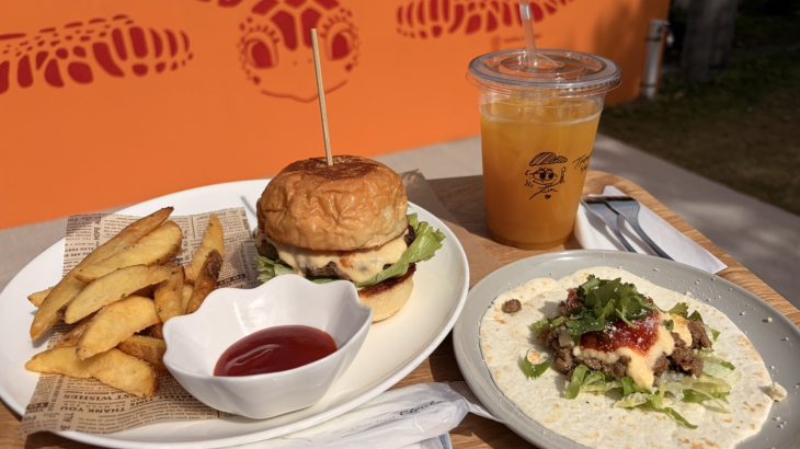 海が見える2階席が最高！1周年を迎えた宮古島の人気タコス店『tacos TANDEY』