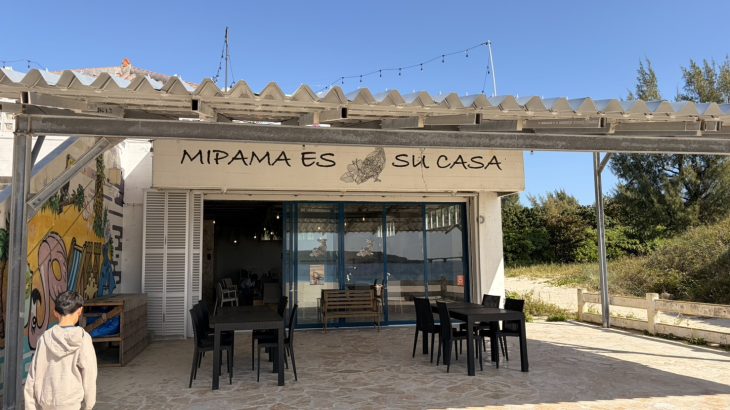 冬限定！前浜ビーチにラジコンカフェが登場『mipama essucasa（マイパマエスカーサ）』